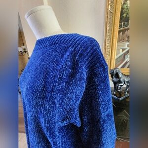 EUC-Cozy Blue Chenille Sweater!!❄️🎉